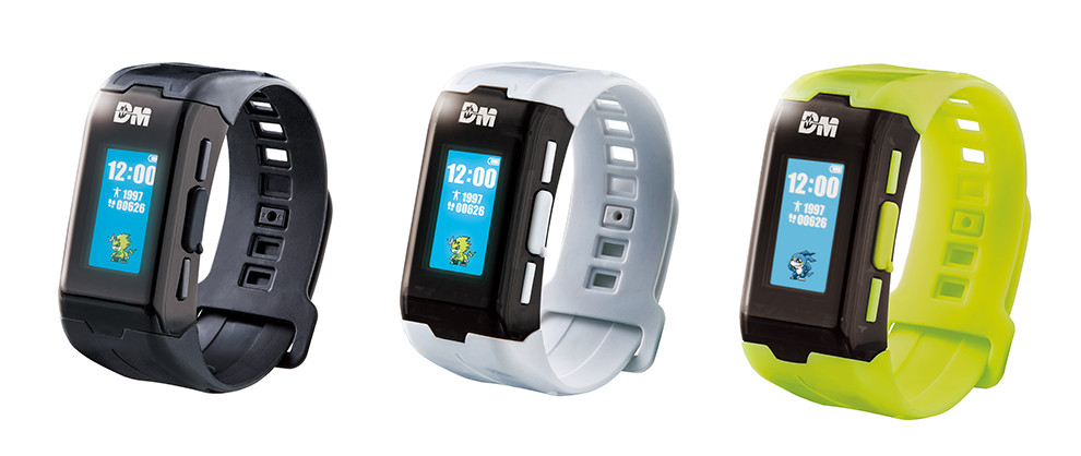 「デジモン」を心拍数・歩数など活動量で育成するウェアラブル玩具「バイタルブレス」が3月発売